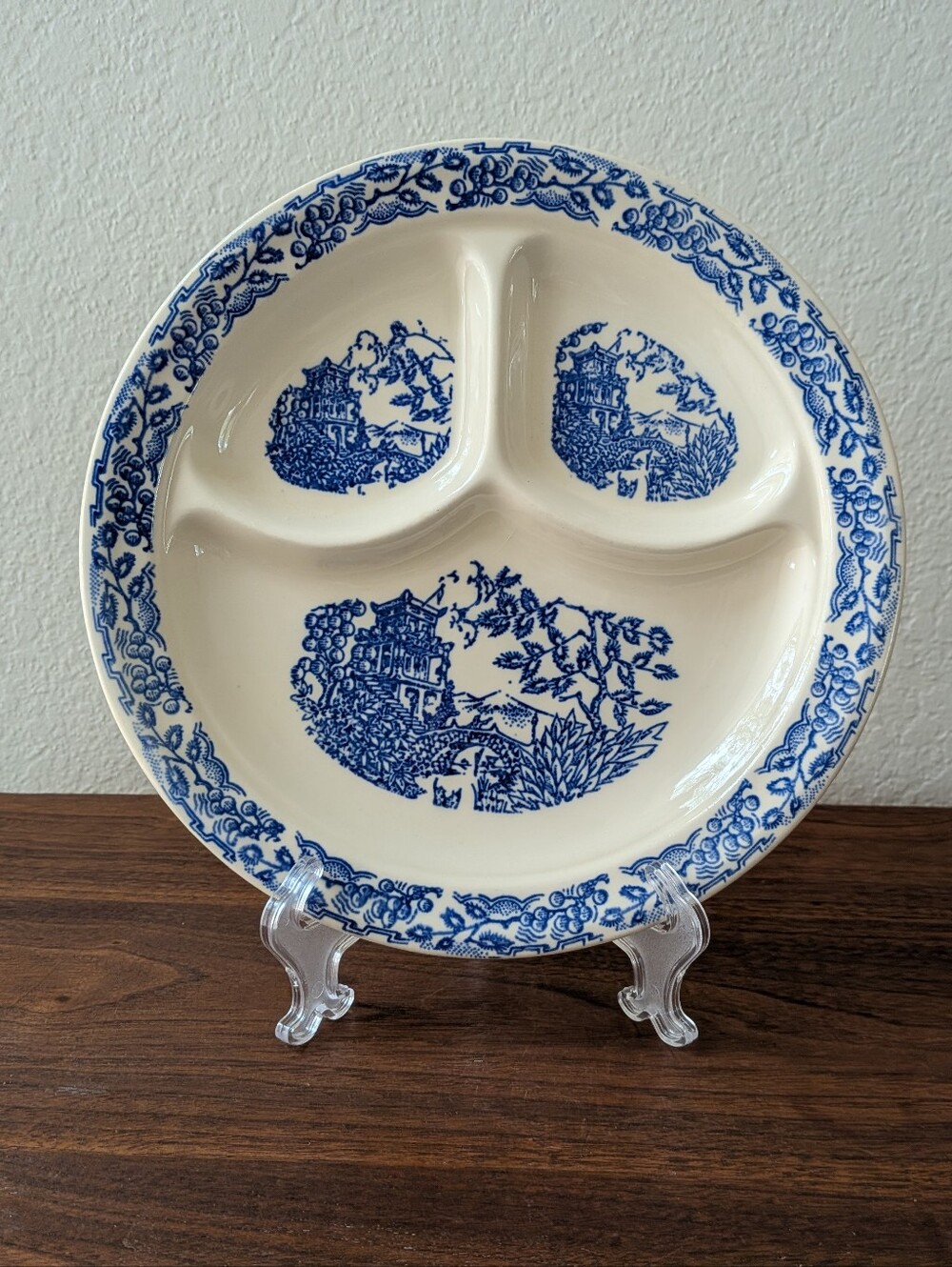 Vintage Blue & White Empress Ivory Universal Cambridge Divided Dinner Plate